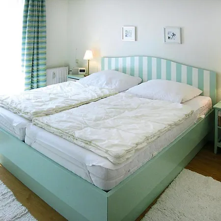 In With Community Pool Apartment