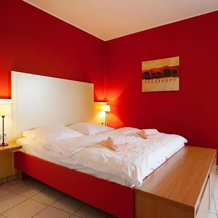 Apartman In With Community Pool *